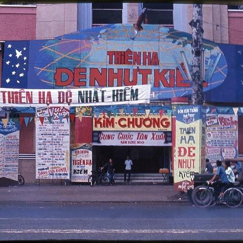 Ký Ức Sân Khấu Cải Lương Lưu Động – Hồi Ức Vàng Son Một Thời