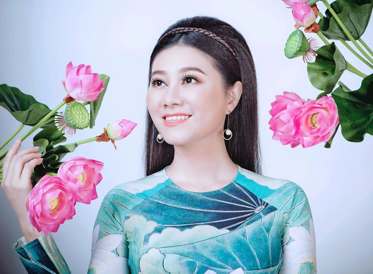 1. Tiểu sử NSND Quế Trân