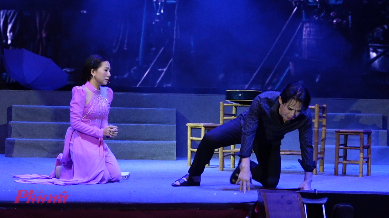 Tấm gương sáng trong nghệ thuật cải lương Việt